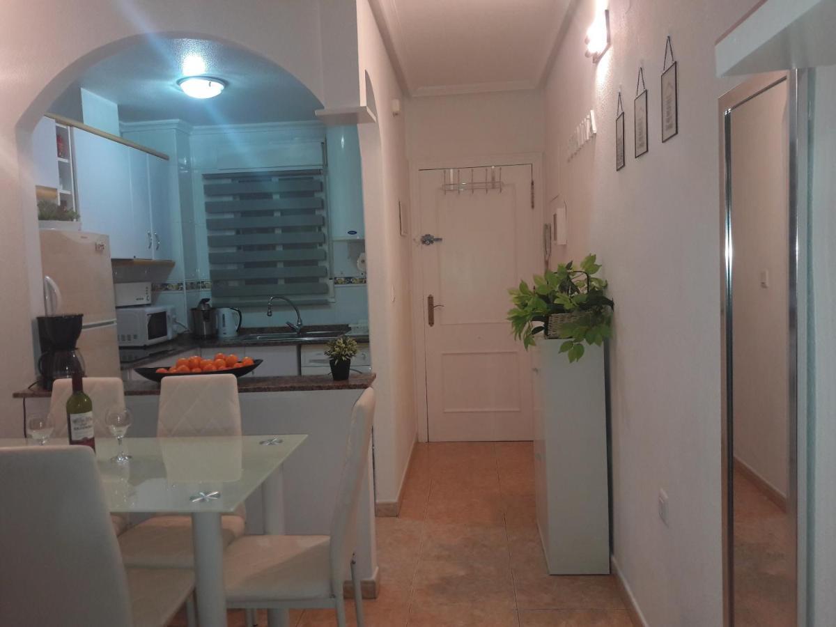 Apartament Margaret Torrevieja Luaran gambar